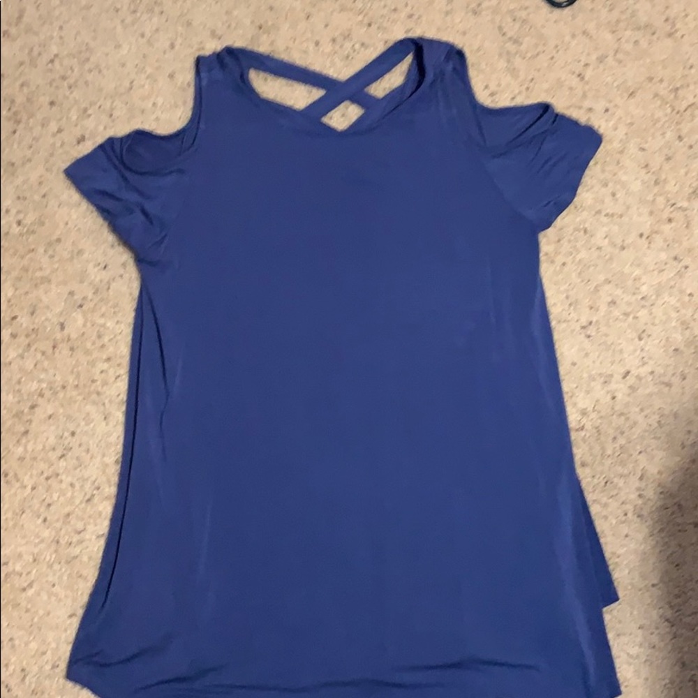 Open shoulder top